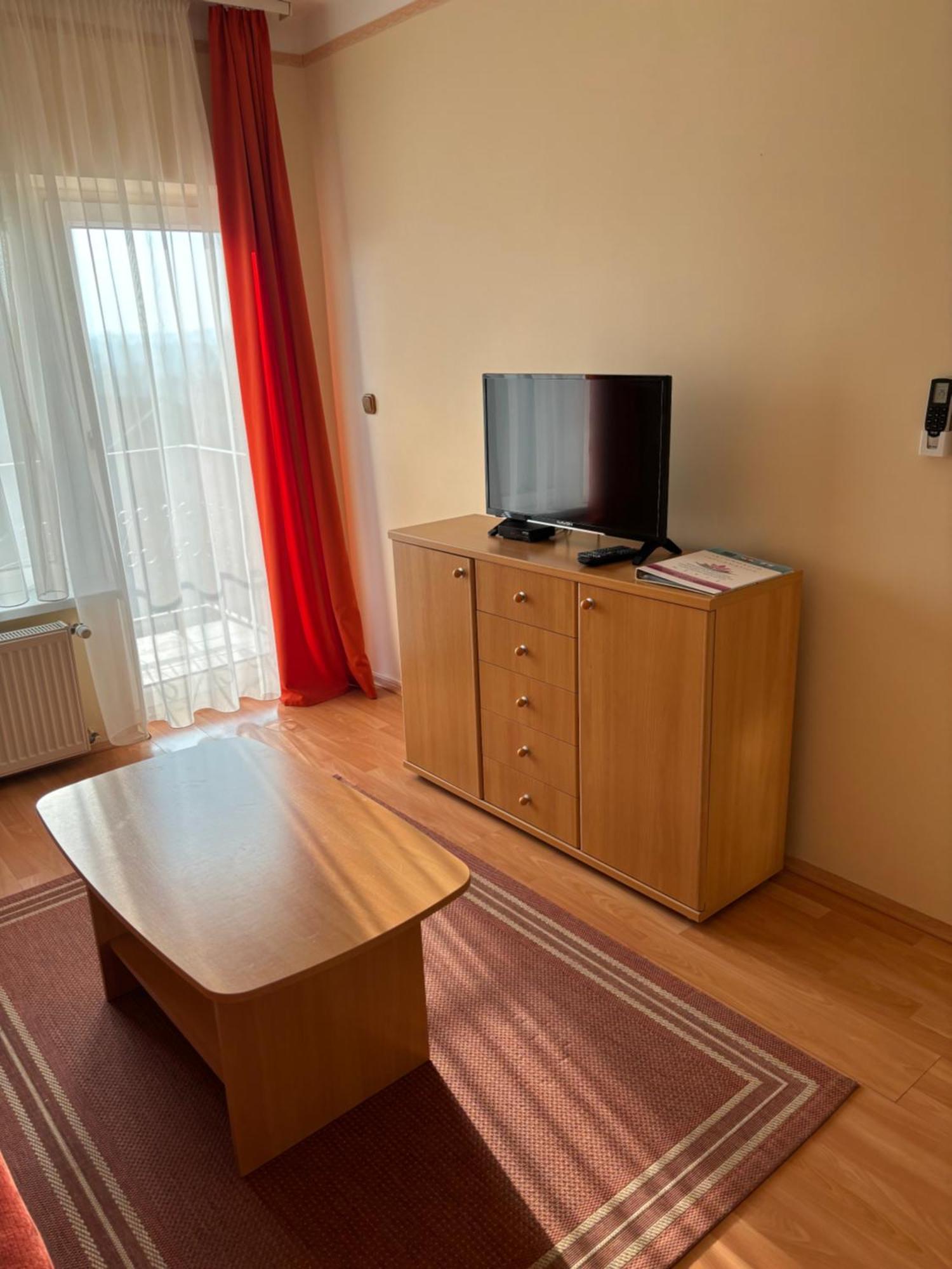 Afamado Apartman Fisli Хевиз Экстерьер фото