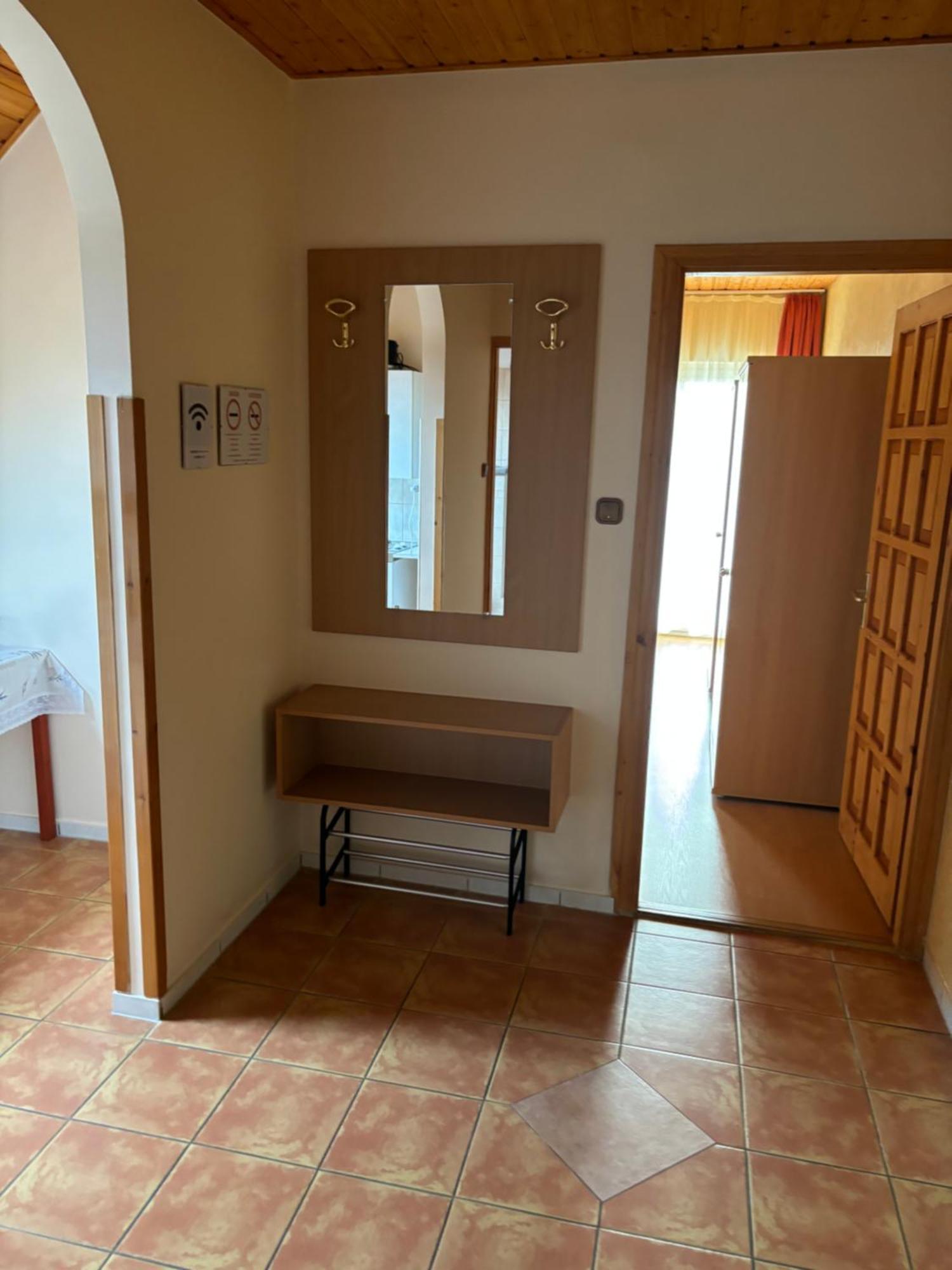 Afamado Apartman Fisli Хевиз Экстерьер фото