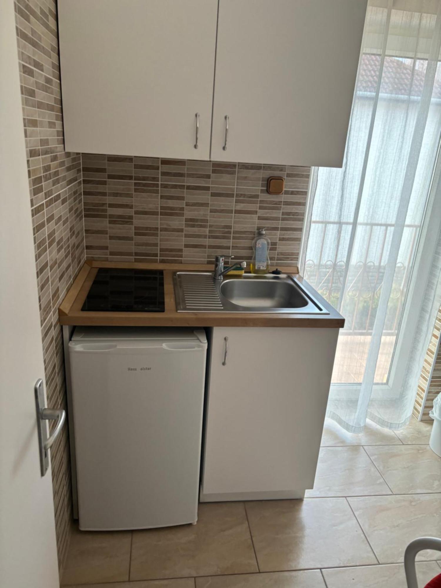 Afamado Apartman Fisli Хевиз Экстерьер фото