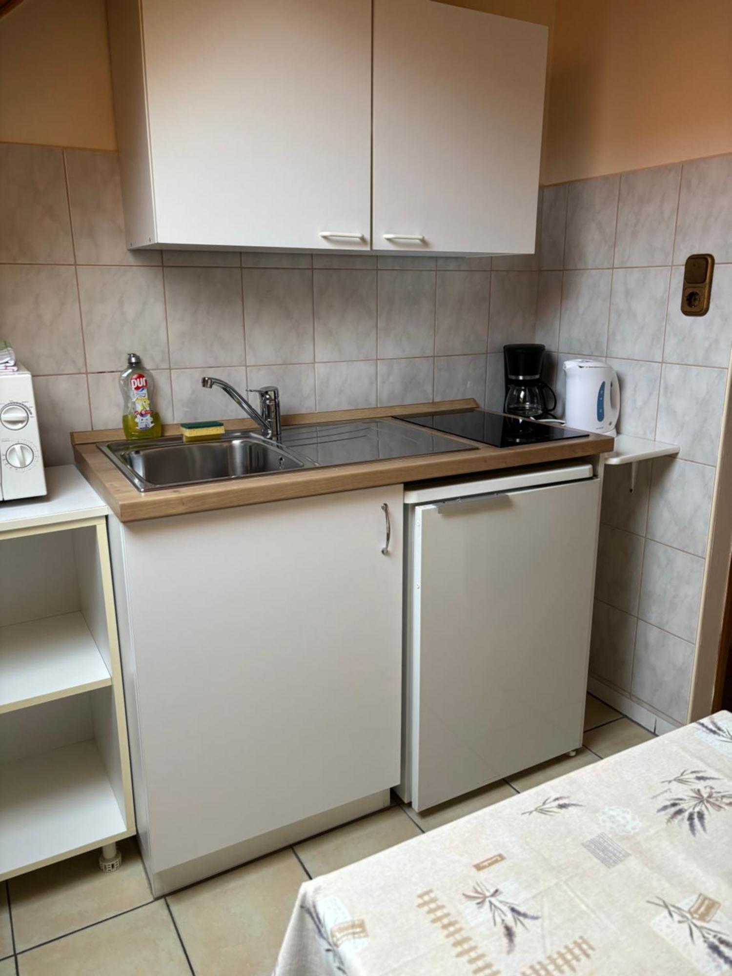 Afamado Apartman Fisli Хевиз Экстерьер фото