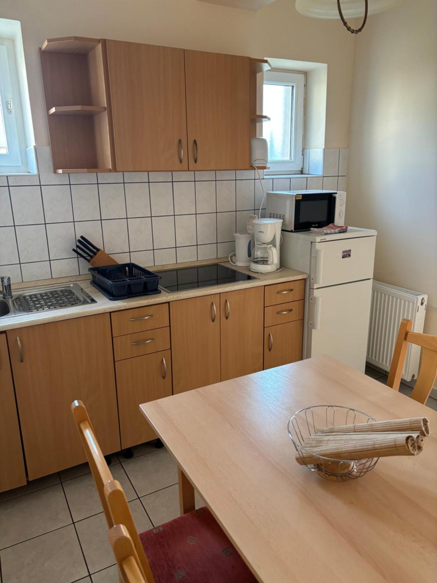 Afamado Apartman Fisli Хевиз Экстерьер фото